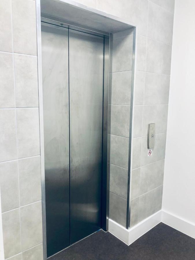 بيدفورد Snapos Luxury Serviced Apartment - Meridian House المظهر الخارجي الصورة