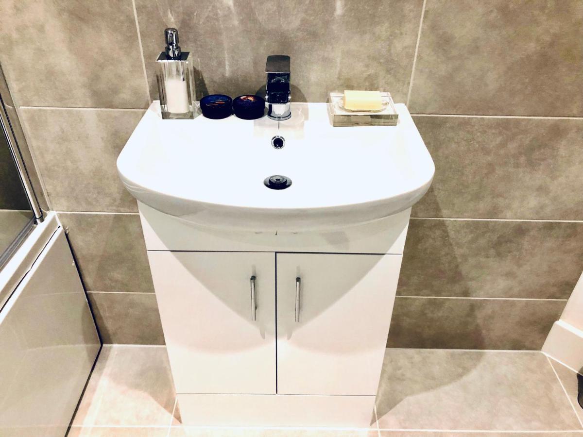 بيدفورد Snapos Luxury Serviced Apartment - Meridian House المظهر الخارجي الصورة